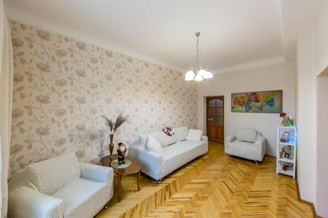 Затишна Квартира На Майдані Незалежності Kiev Extérieur photo